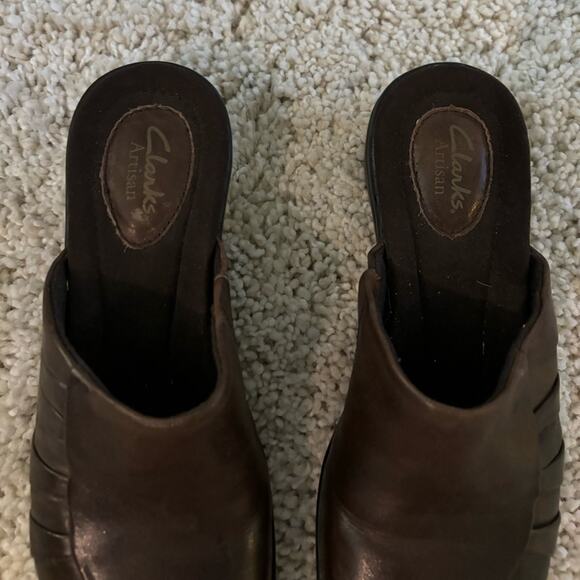 Clarks Brown Leather Slip On Clog Mules Shoes 7 Narrow - Picture 3 of 5